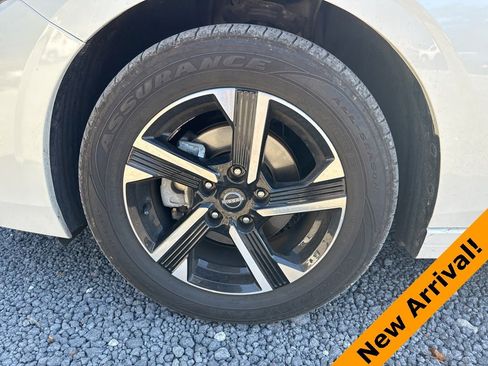 Used 2024 Nissan Sentra SV image 9