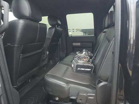 Used 2014 Ford F250 Lariat w/ Lariat Interior Package image 15