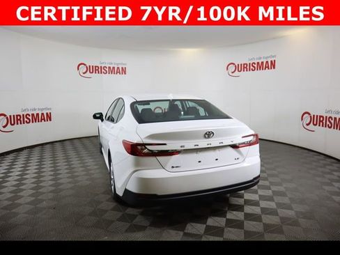 Used 2025 Toyota Camry LE image 11