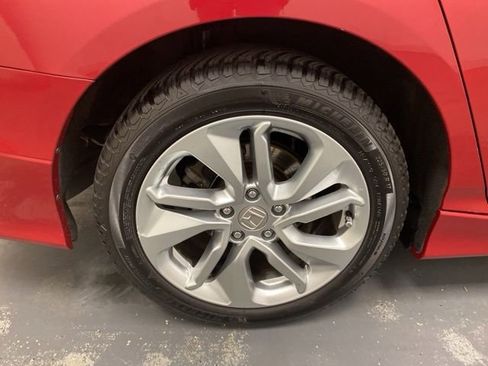 Used 2018 Honda Accord LX image 27