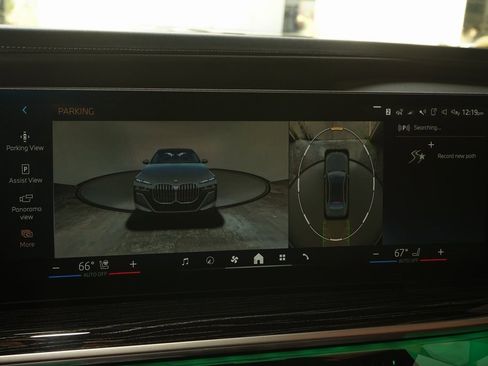 Used 2025 BMW 740i image 12