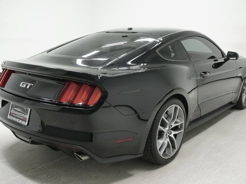 Used 2017 Ford Mustang GT Premium w/ Equipment Group 401A RWD image 4