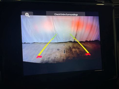 Used 2023 Jeep Grand Cherokee L Laredo image 17