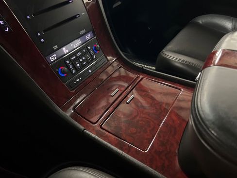 Used 2007 Cadillac Escalade AWD w/ Climate Package image 88