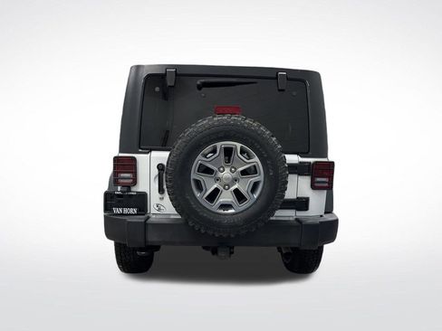 Used 2016 Jeep Wrangler Unlimited Rubicon image 10