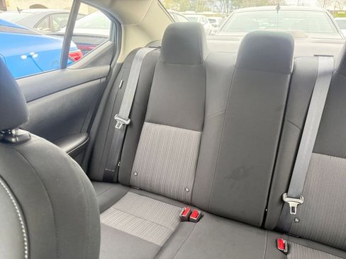 Used 2025 Nissan Sentra SV image 39