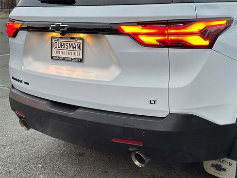 Used 2022 Chevrolet Traverse LT w/ Midnight/Sport Edition image 5
