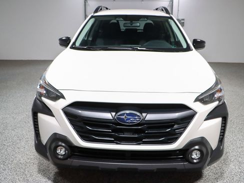 Used 2024 Subaru Outback Premium image 4