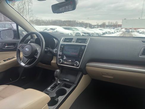 Used 2019 Subaru Outback 3.6R Limited AWD/4WD image 18