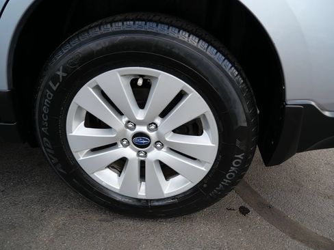 Used 2017 Subaru Outback 2.5i Premium AWD/4WD image 37