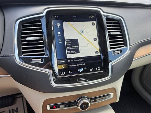 Used 2017 Volvo XC90 T6 Inscription w/ Vision Package AWD/4WD image 13