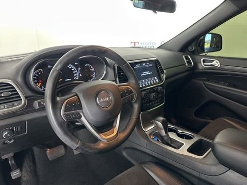 Used 2021 Jeep Grand Cherokee Laredo X image 18