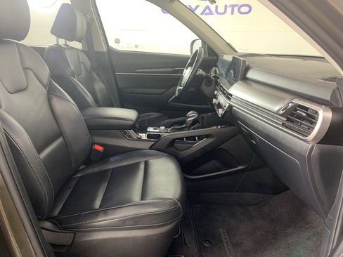 Used 2025 Kia Telluride S FWD image 43