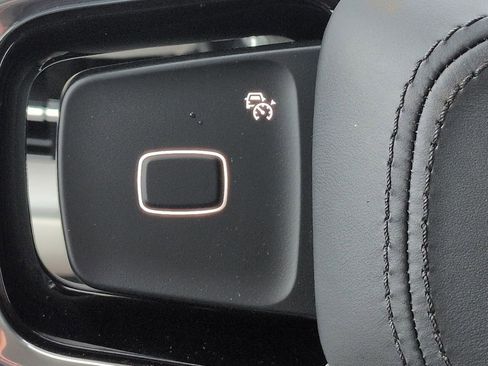 New 2026 Lincoln Navigator Premiere AWD/4WD image 23