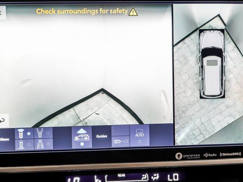 Used 2024 Toyota Sequoia Platinum image 38