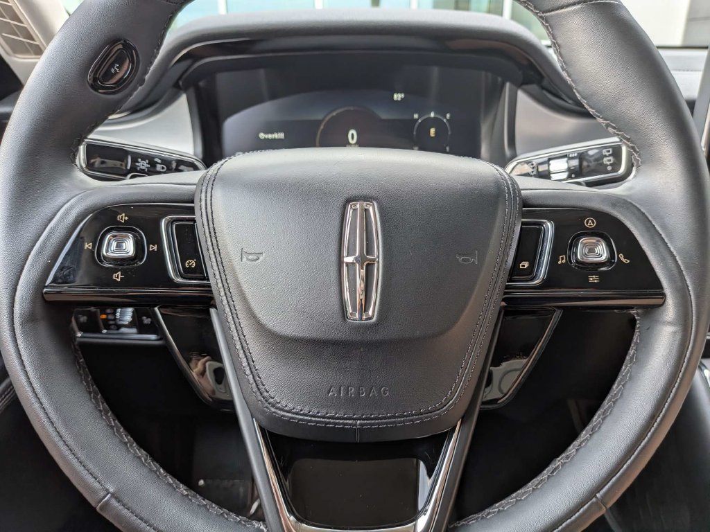 Certified 2024 Lincoln Aviator 2WD w/ Premium Package image 28
