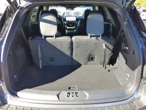 New 2026 Ford Explorer ST-Line w/ ST-Line Street Pack image 12