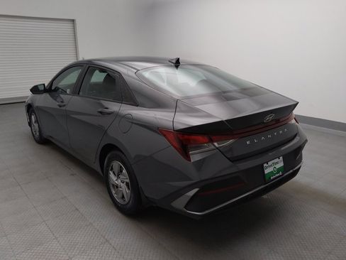 Used 2024 Hyundai Elantra SE FWD image 5