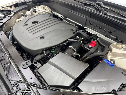 Used 2023 Volvo XC60 B5 Plus FWD image 76