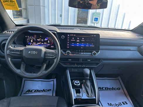 Used 2024 Chevrolet Colorado Trail Boss w/ Technology Package image 16