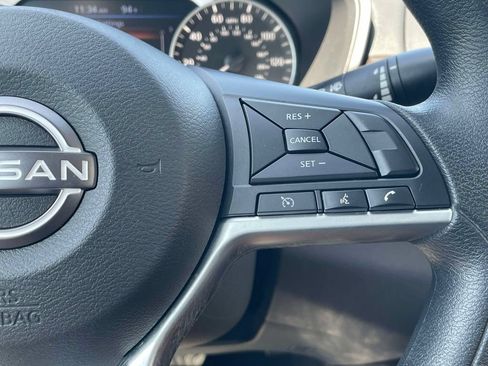 Used 2023 Nissan Altima 2.5 SV FWD image 23