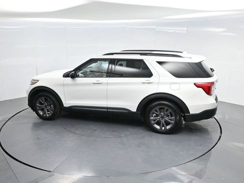 Used 2023 Ford Explorer XLT w/ Equipment Group 202A RWD image 52