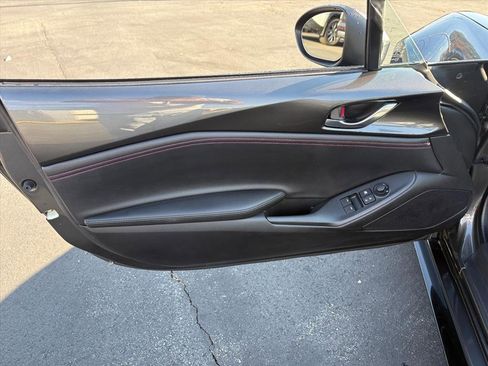 Used 2019 MAZDA MX-5 Miata RF Grand Touring w/ Appearance Package image 19