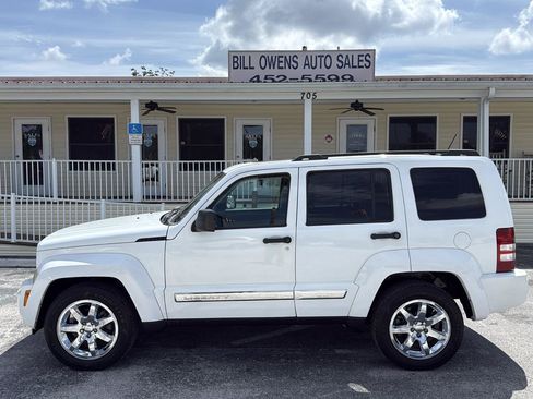 Used 2012 Jeep Liberty Sport RWD image 2