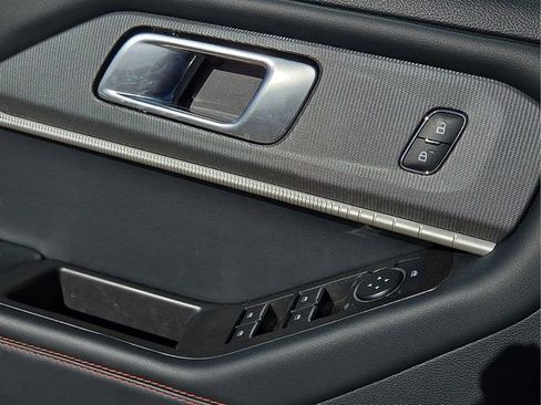 Used 2025 Ford Explorer ST-Line w/ ST-Line Street Pack image 22