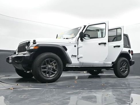 Used 2024 Jeep Wrangler Sport S image 68