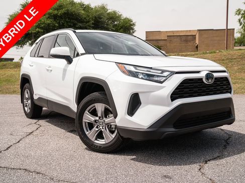 Used 2024 Toyota RAV4 LE AWD/4WD image 1