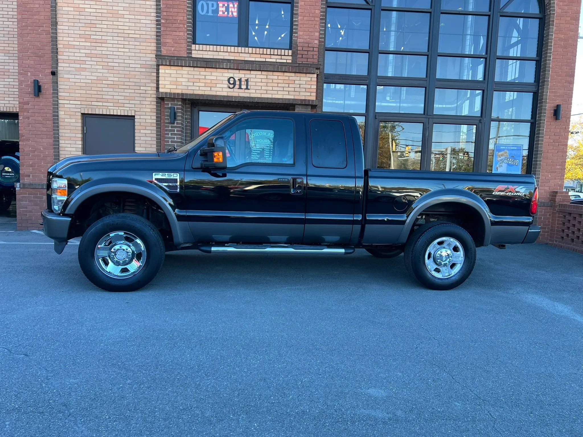 Used 2009 Ford F250 FX4 AWD/4WD image 4