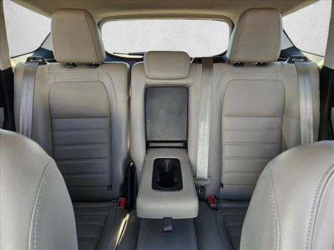 Used 2017 Ford Escape Titanium image 19