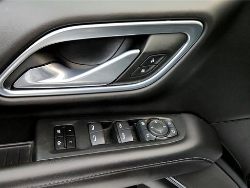 Used 2022 Chevrolet Tahoe LT w/ Luxury Package image 36