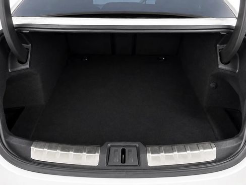 Used 2025 Porsche Taycan RWD image 29