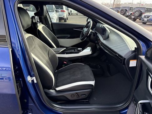 Used 2024 Kia EV6 GT-Line image 32