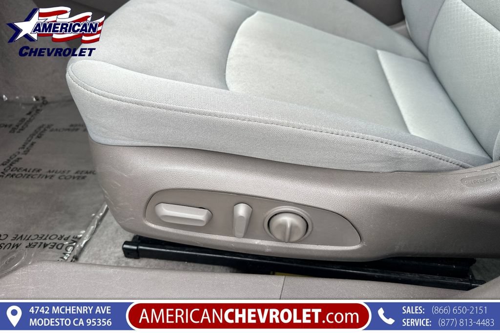 Used 2025 Chevrolet Malibu LT FWD image 14