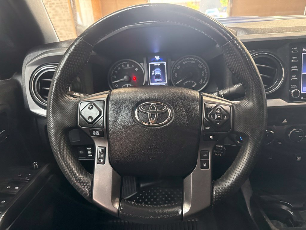 Used 2022 Toyota Tacoma TRD Sport AWD/4WD image 18