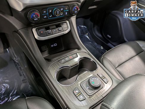 Used 2021 GMC Acadia SLT w/ Premium Package image 14