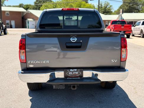 Used 2019 Nissan Frontier SV RWD image 8