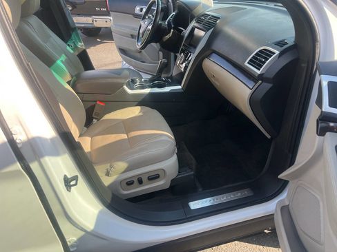Used 2015 Ford Explorer Limited w/ Equipment Group 302A image 40