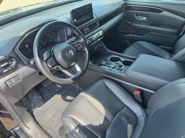 Used 2023 Honda Pilot Touring image 8