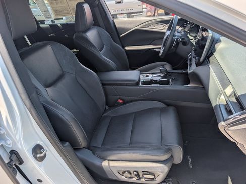 Used 2025 Lexus RX 350 w/ Convenience Package AWD/4WD image 8