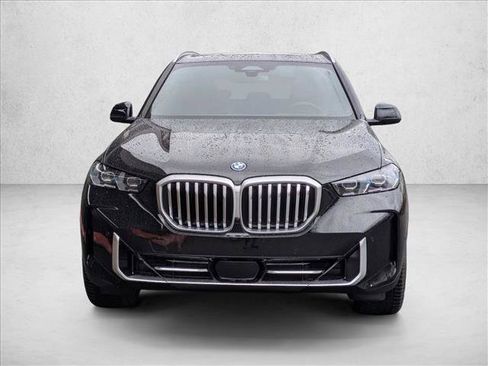 Used 2026 BMW X5 xDrive50e w/ Premium Package AWD/4WD image 5