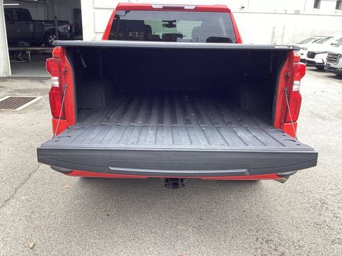 Used 2019 Chevrolet Silverado 1500 Custom w/ Custom Value Package AWD/4WD image 29