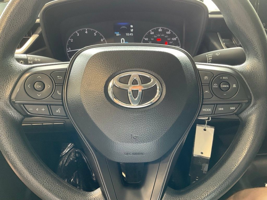 Certified 2025 Toyota Corolla LE FWD image 10