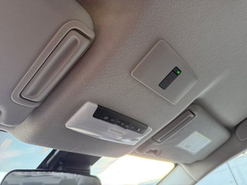 Certified 2025 Nissan Versa SR w/ Trunk Package image 26