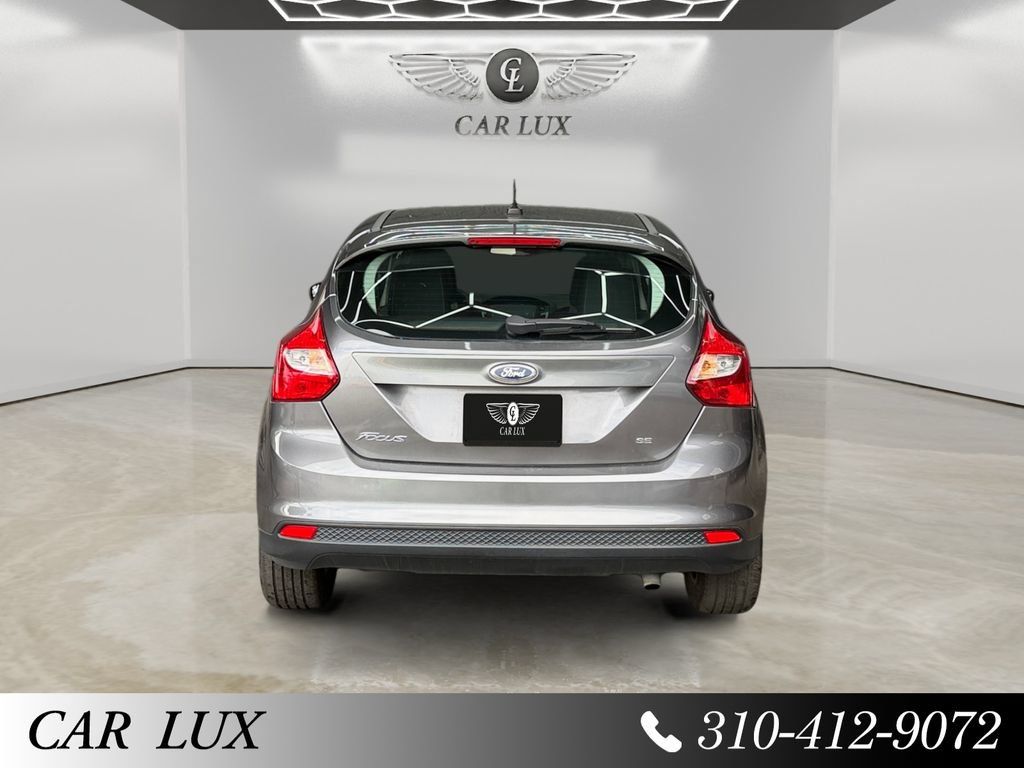 Used 2014 Ford Focus SE w/ SE Sport Package FWD image 4