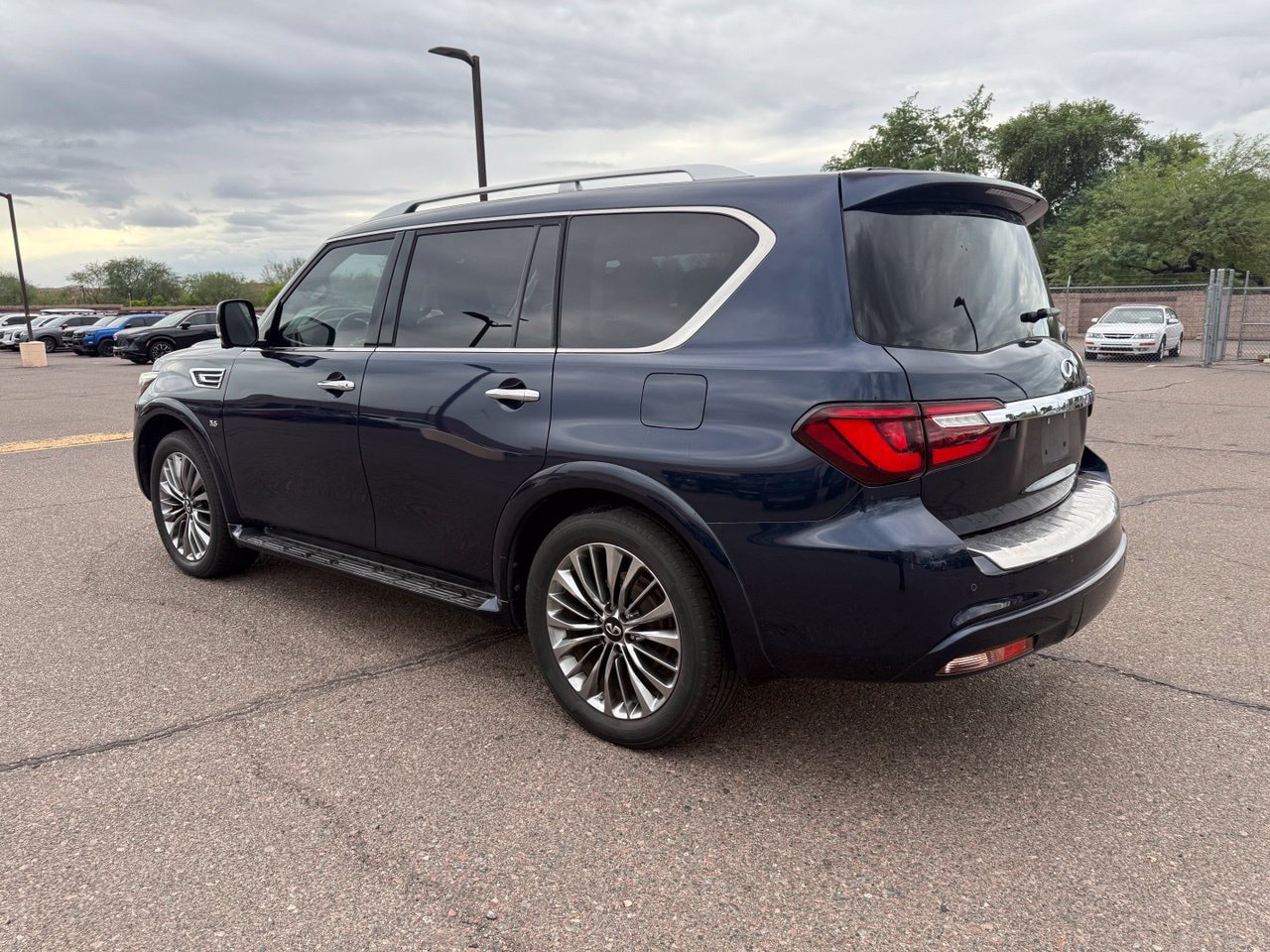 Used 2018 INFINITI QX80 4WD w/ Driver Assistance Package image 7