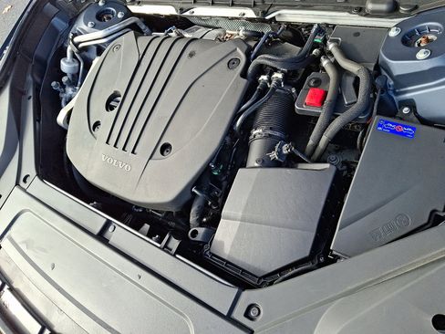 Used 2023 Volvo XC90 B5 Plus w/ Protection Package image 29